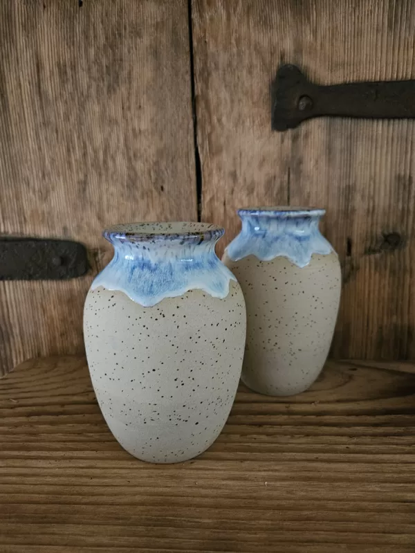 Vase, Steinzeugton, Preis €26,- bis 38,- je nach Größe