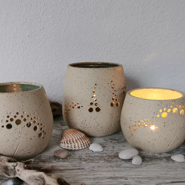 Windlicht, Steinzeug,  Preis €32,- bis 38,- je nach Größe