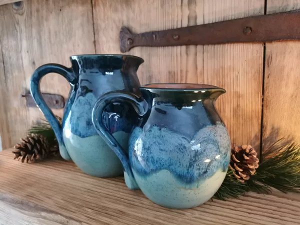 Wasserkrüge, Naturton, Preis €35,- bis 45,- je nach Größe